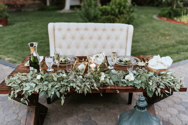 Ann Sweetheart Table